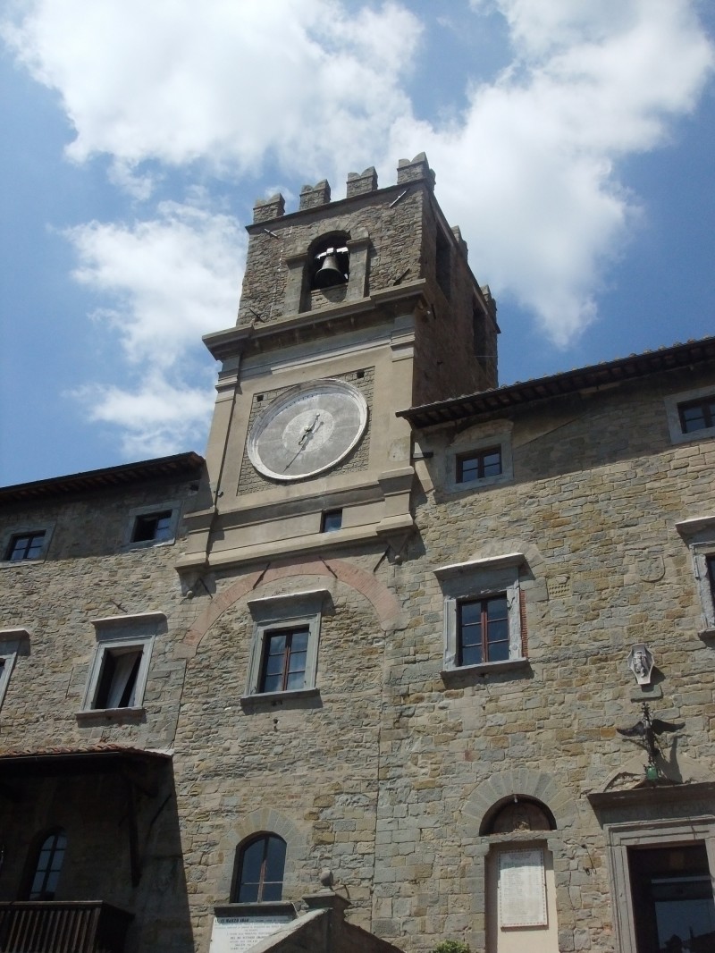Collaborazione tra Comune e aziende private per il restauro dell’orologio della torre comunale