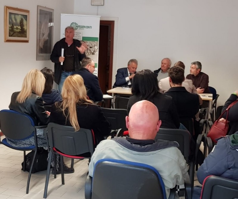 Confronto di Confesercenti e i candidati a sindaco della città di Cortona per illustrare le priorità del commercio e del turismo